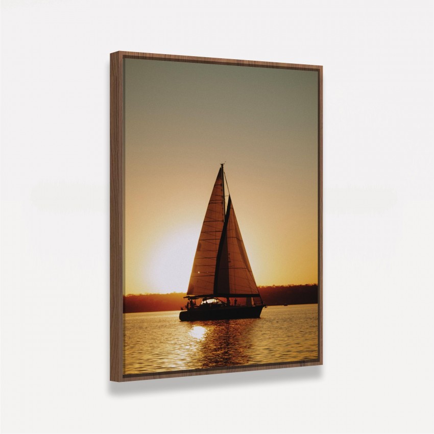 Quadro Decorativo Barco a Vela Velejando a Luz do Sol
